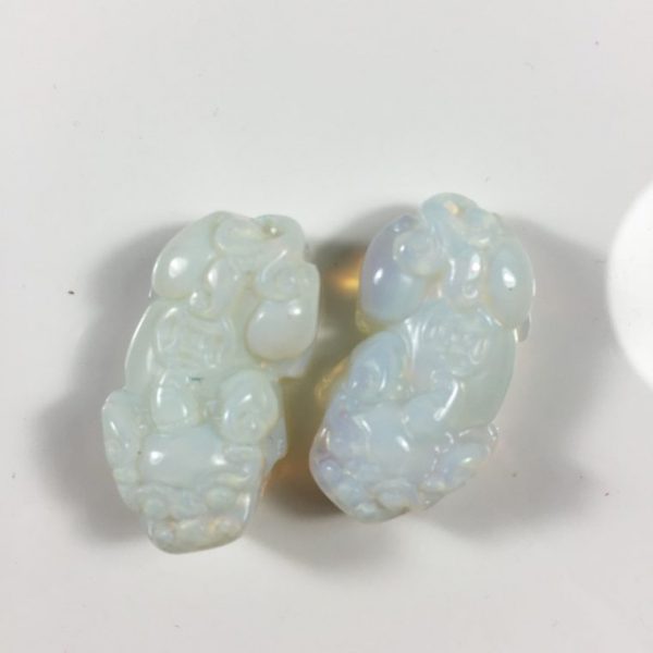Mặt dây chuyền Tỳ hưu đá xà cừ Labradorite (5721)